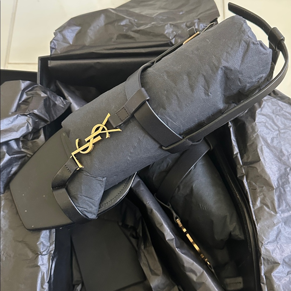 Saint Laurent women’s sandles like new - Picture 2 of 5